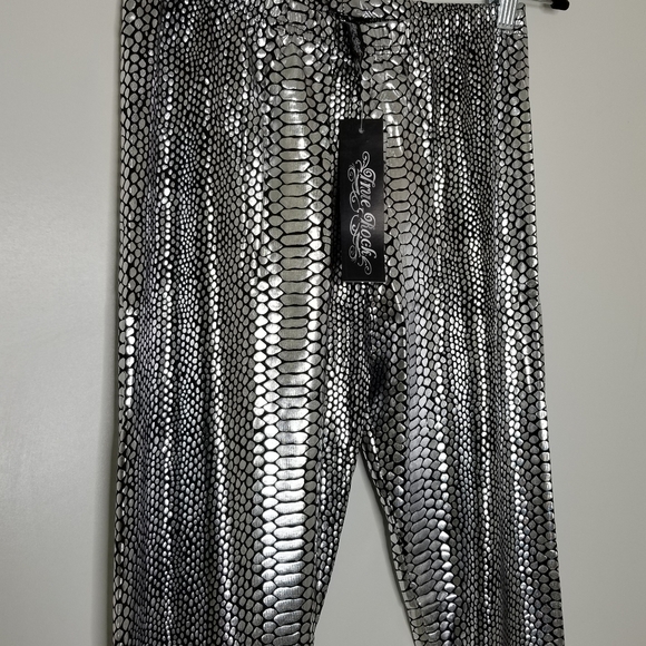 True Rock Black Silver Metallic Leggings Crocodile Gator‎ Print Women's S… - Picture 4 of 11